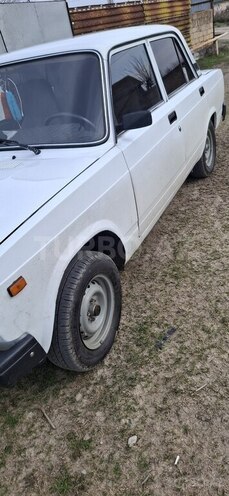 LADA (VAZ) 2107-2