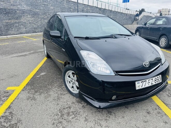 Toyota Prius-4