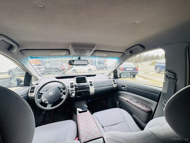 Toyota Prius-9