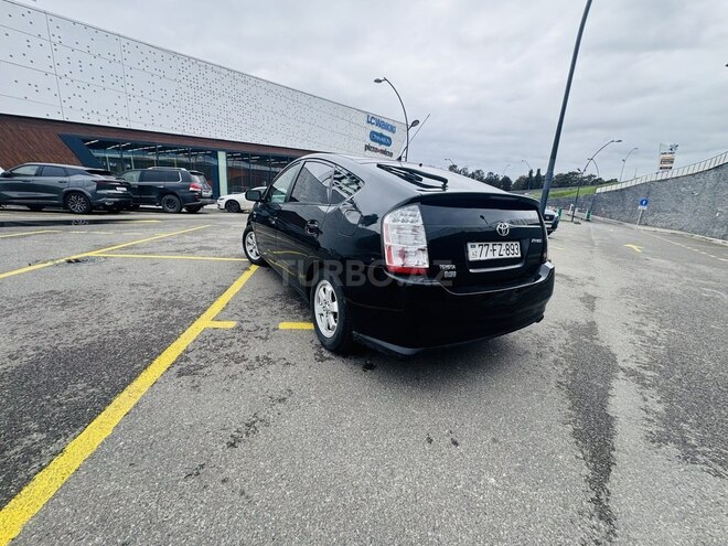 Toyota Prius-8