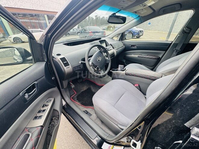 Toyota Prius-10