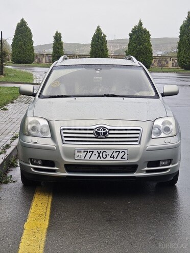 Toyota Avensis-1