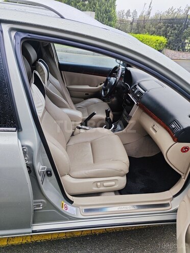 Toyota Avensis-5
