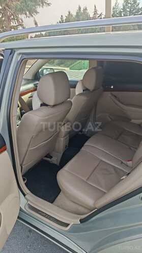 Toyota Avensis-9