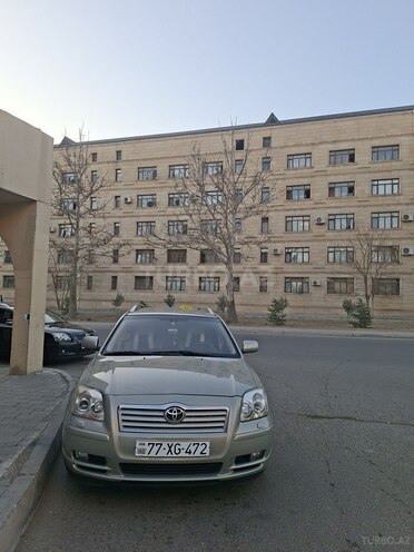 Toyota Avensis-11