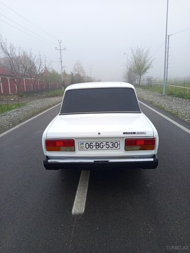 LADA (VAZ) 2107-2