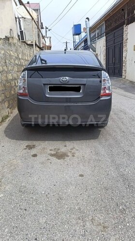 Toyota Prius-2
