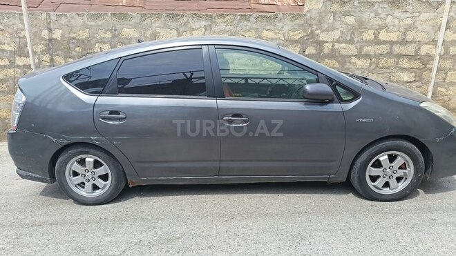 Toyota Prius-4