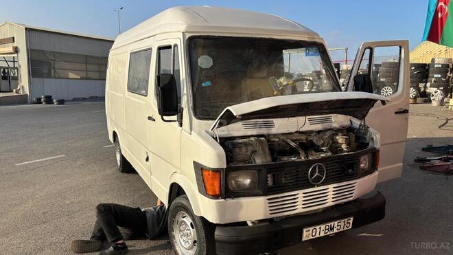 Mercedes 208 D 1990, 400,000 km - 2.3 l - Bakı
