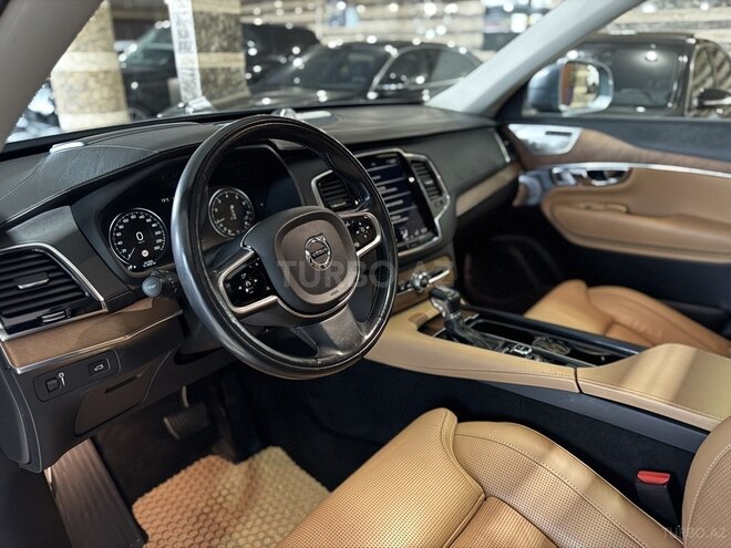 Volvo XC90-12