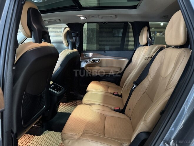 Volvo XC90-14