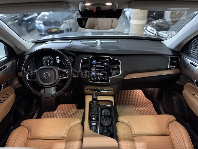 Volvo XC90-18