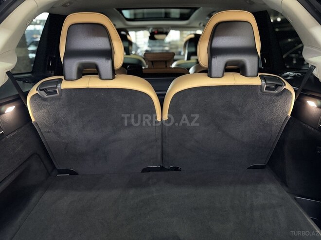 Volvo XC90-16