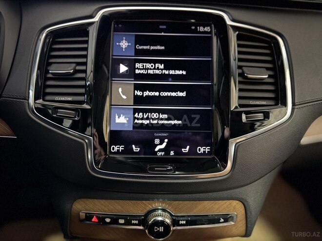Volvo XC90-25