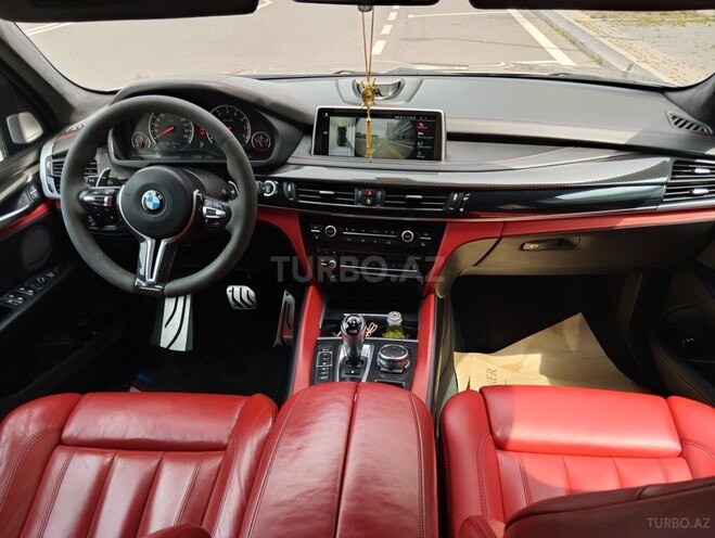 BMW X5 M-8