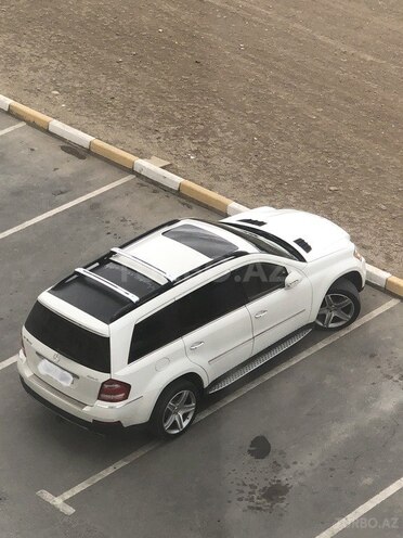 Mercedes GL 450 4MATIC-10