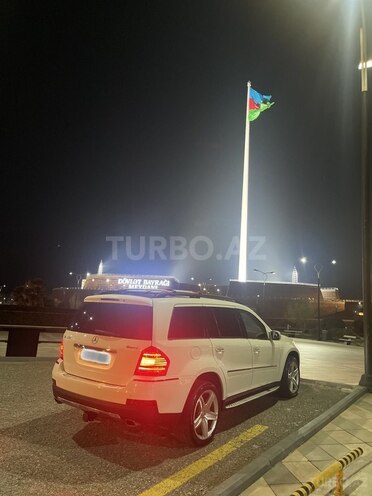 Mercedes GL 450 4MATIC-15