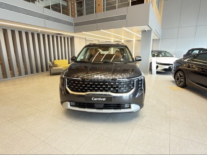 Kia Carnival-2