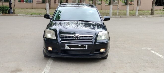 Toyota Avensis-2