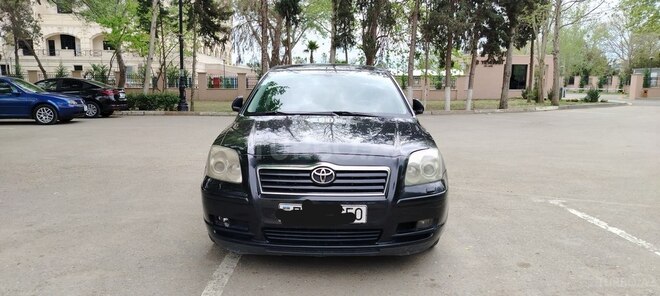 Toyota Avensis-1