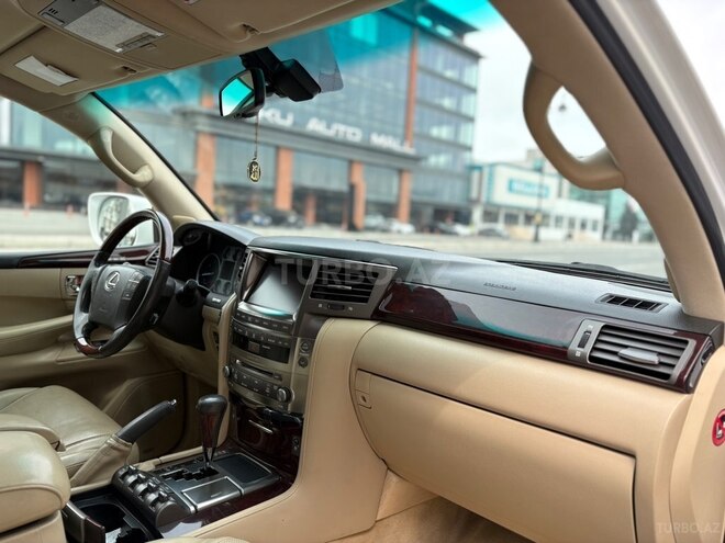 Lexus LX 570-9