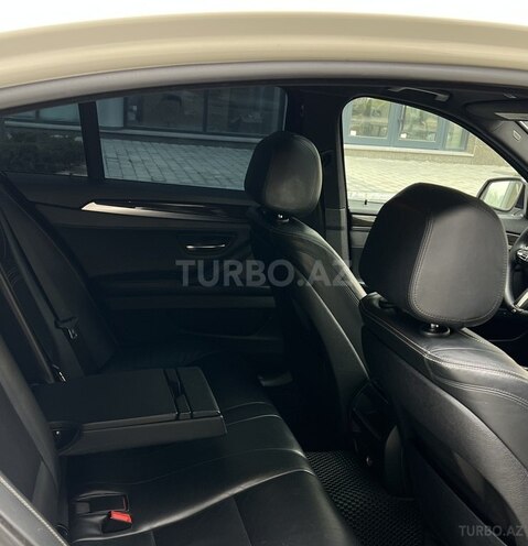 BMW 528-12