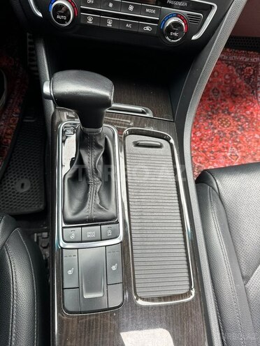 Kia K5-10