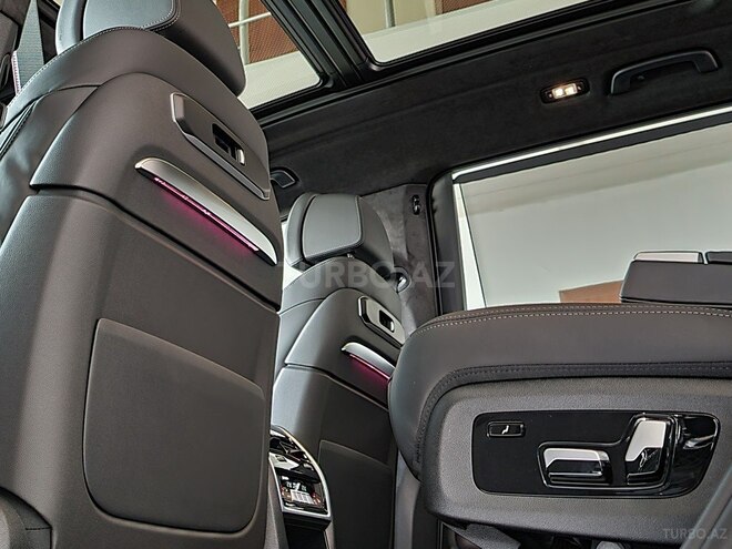 BMW X7-33