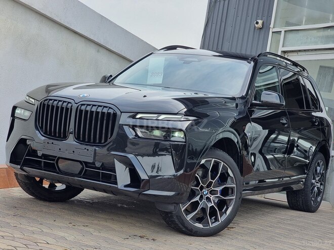 BMW X7-9