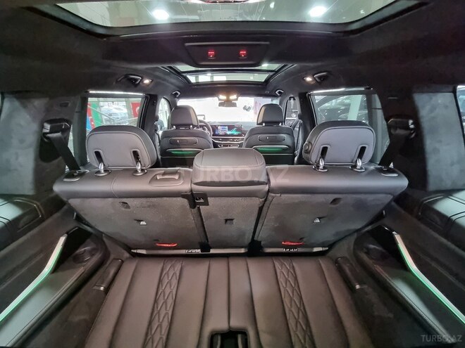 BMW X7-31