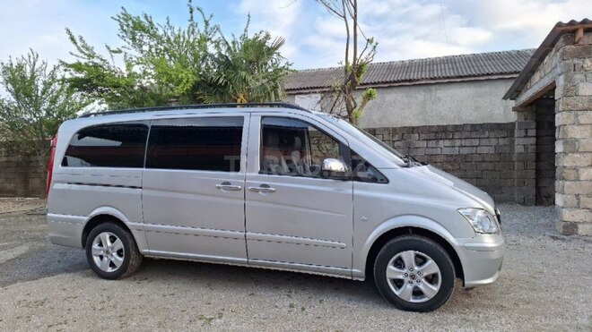 Mercedes  2010, 400,000 km - 2.1 l - Astara