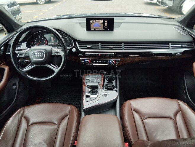 Audi Q7-7
