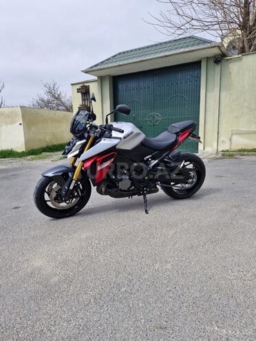 Suzuki GSX-S1000-2