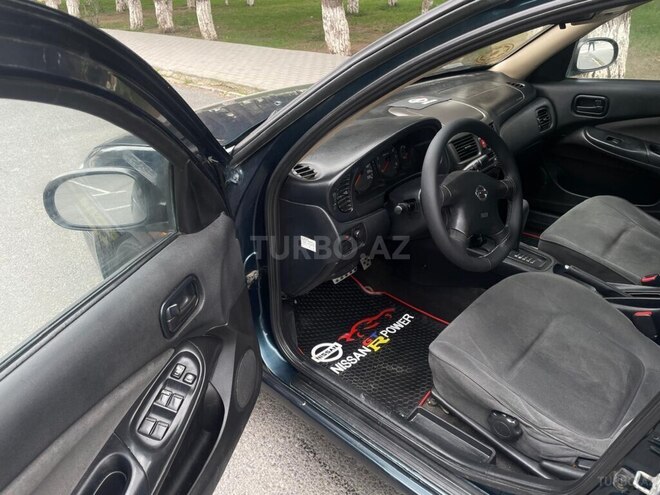 Nissan Sunny-11