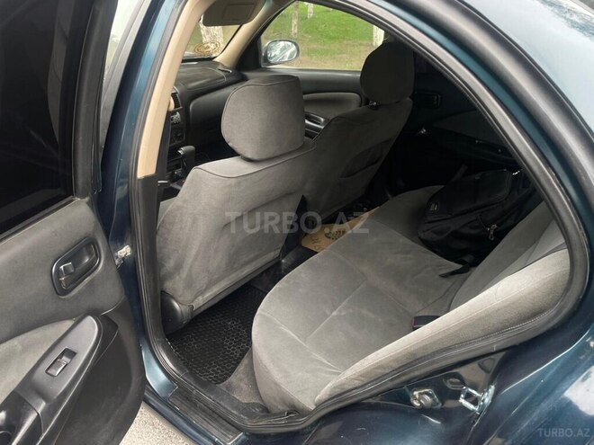 Nissan Sunny-13