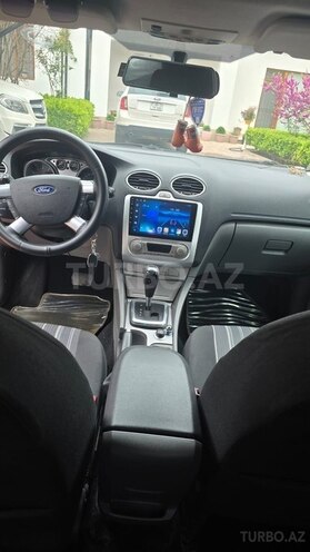 Ford Focus-7