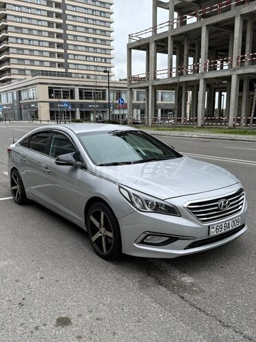 Hyundai Sonata-4