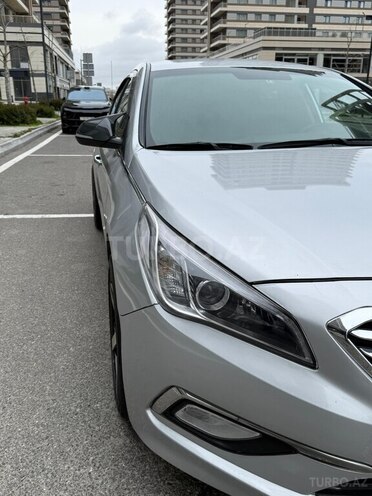 Hyundai Sonata-5