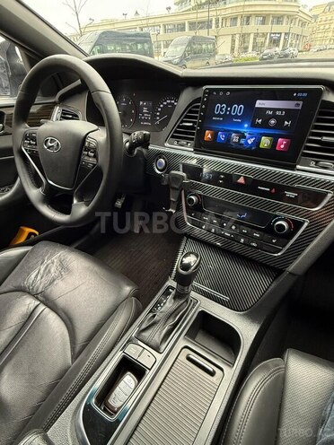 Hyundai Sonata-14