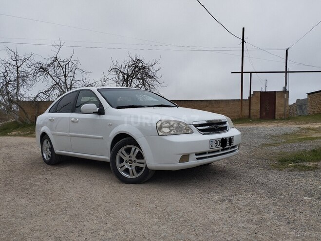 Chevrolet Lacetti-1