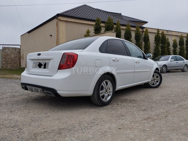 Chevrolet Lacetti-6