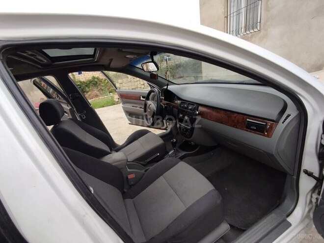 Chevrolet Lacetti-9
