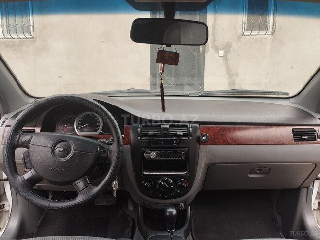 Chevrolet Lacetti-8