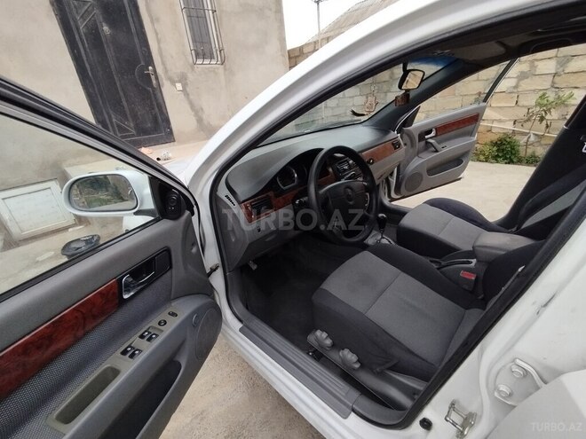 Chevrolet Lacetti-10