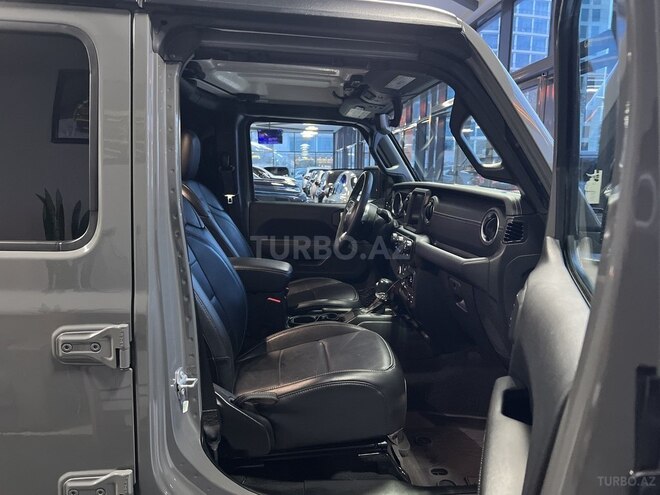 Jeep Wrangler-10