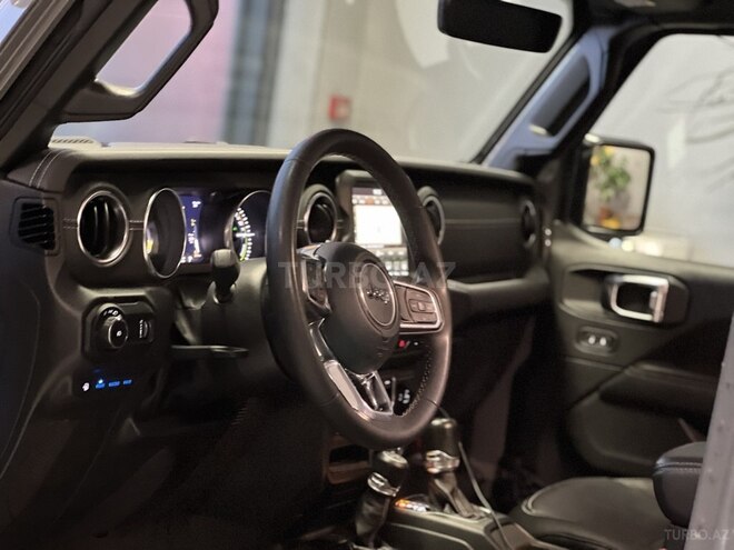 Jeep Wrangler-14