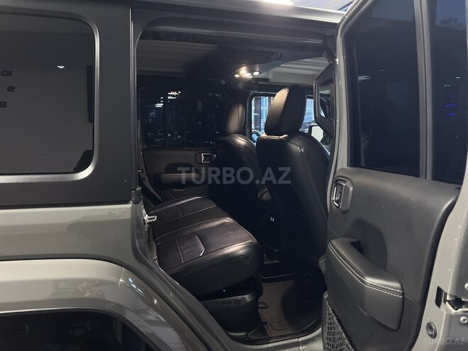 Jeep Wrangler-11