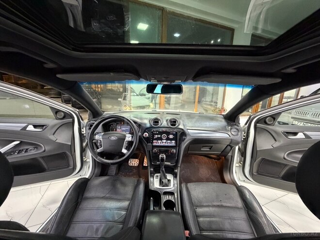 Ford Mondeo-12