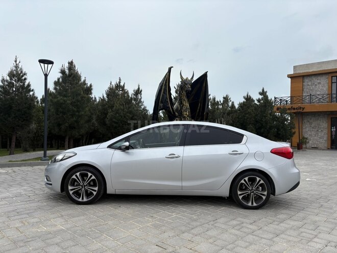Kia Cerato-5