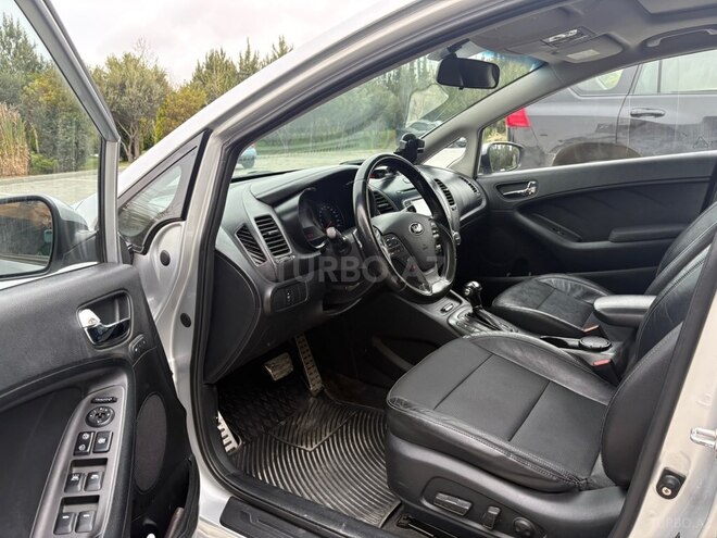 Kia Cerato-9